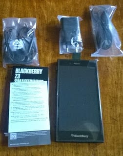 BlackBerry Z3 - Unboxing 4 BlackBerry Z3 with accessories in wraps