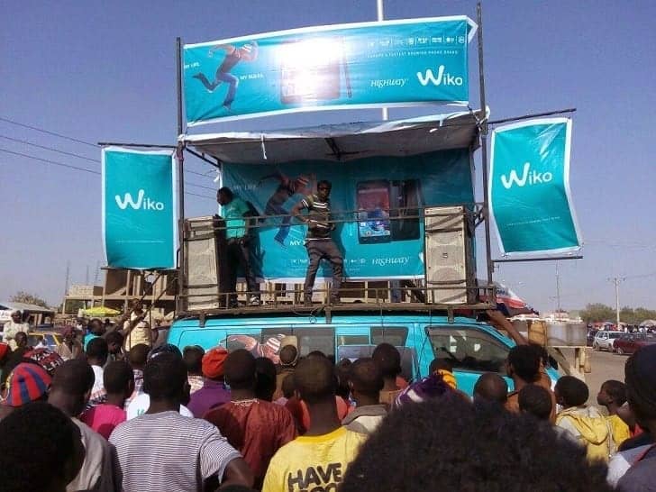 Wiko Mobile Campaign Stage with Dancers