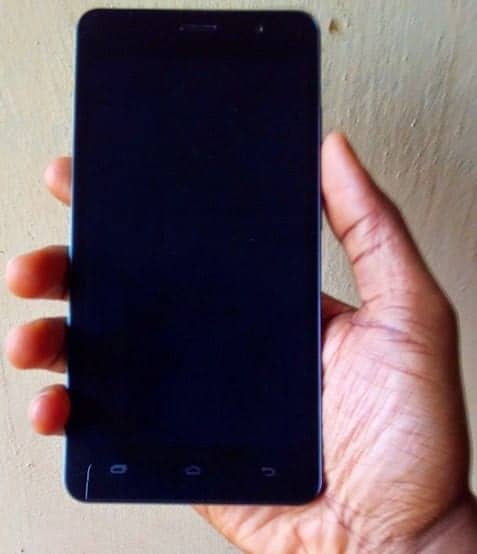 Infinix Hot Note in hand