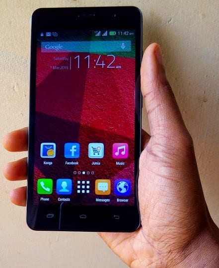 Infinix Hot Note on and in hand
