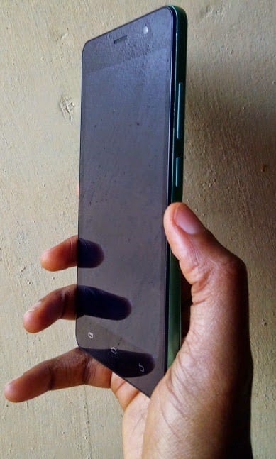 Infinix Hot Note front and side view