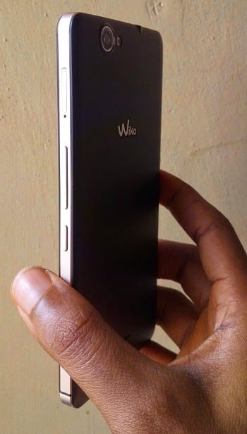 Wiko Getaway showing side and back