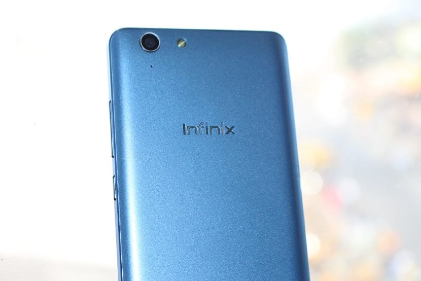 Infinix Hot 3 back view