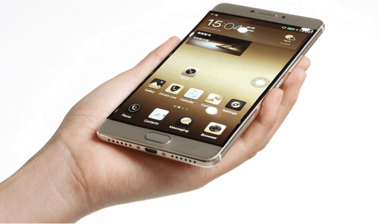 Gionee M6 in Hand