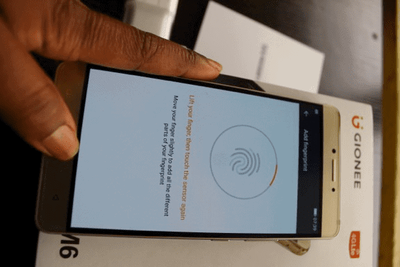 Gionee M6 fingerprint