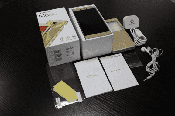 Gionee M6 with included Accessories