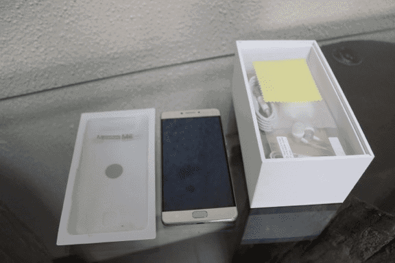 Gionee M6 out of the box