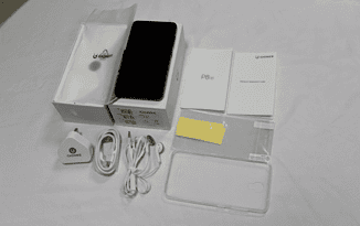 Gionee P8w showing everything in the Box