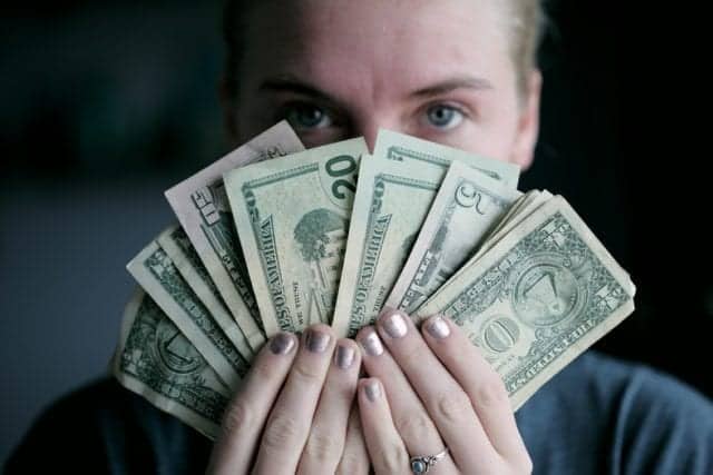 sharon-mccutcheon-552616-unsplash How To Make A Passive Income in the Liquidation Business