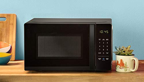 AmazonBasics Microwave Oven