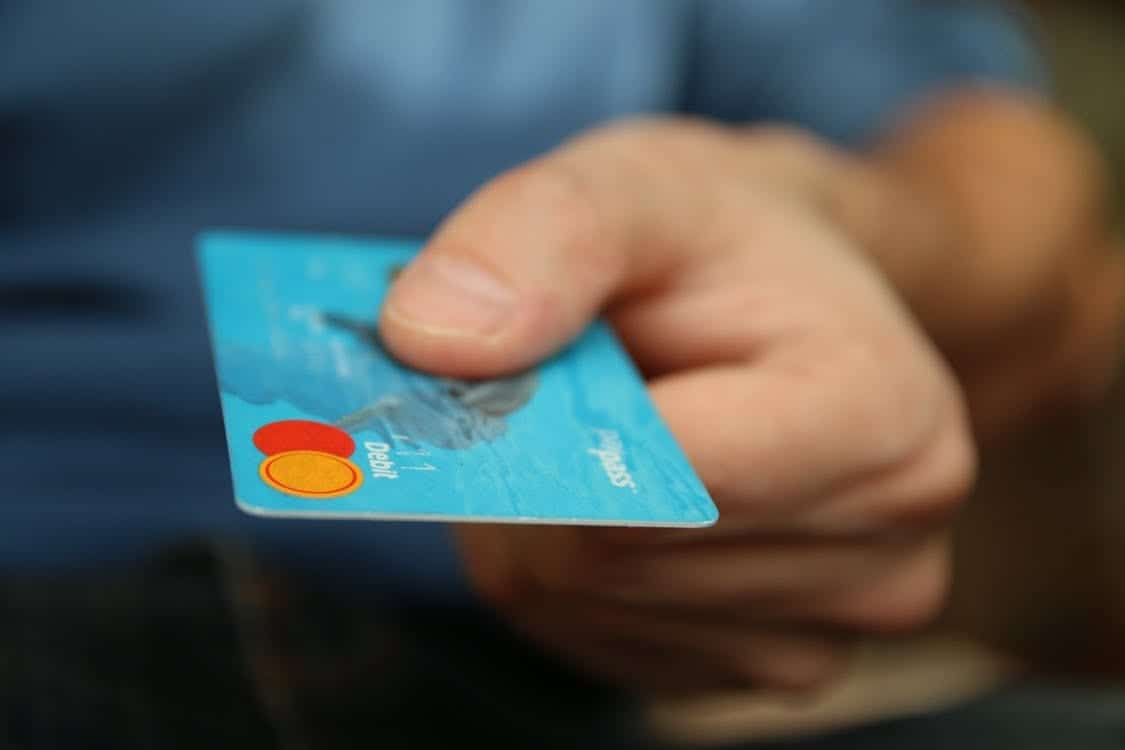 How to Differentiate between a Prepaid Card and a Credit Card