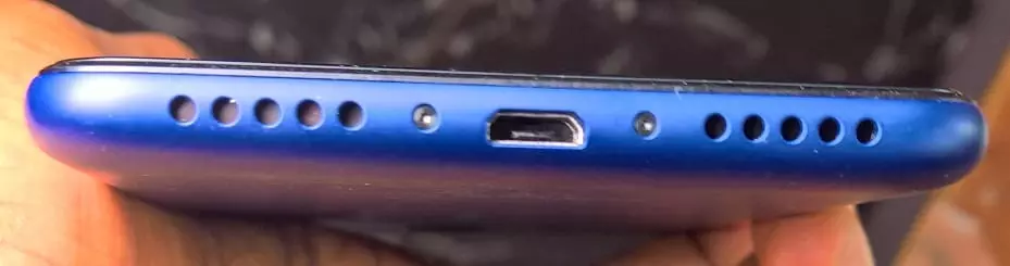 Nokia 3.1 Plus bottom side showing the microUSB slot and grilles for speaker and microphone