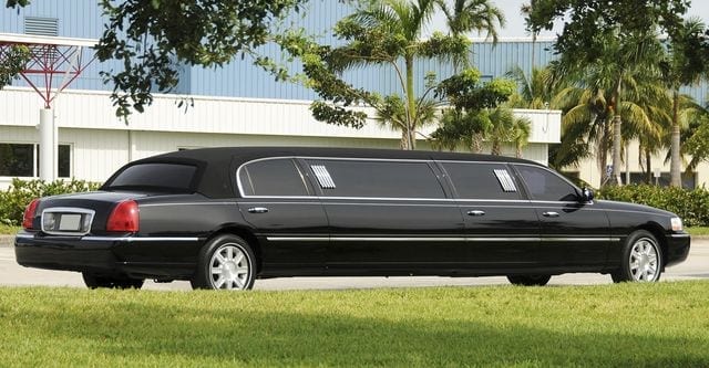 How Does One Determine The Price For A Limo?