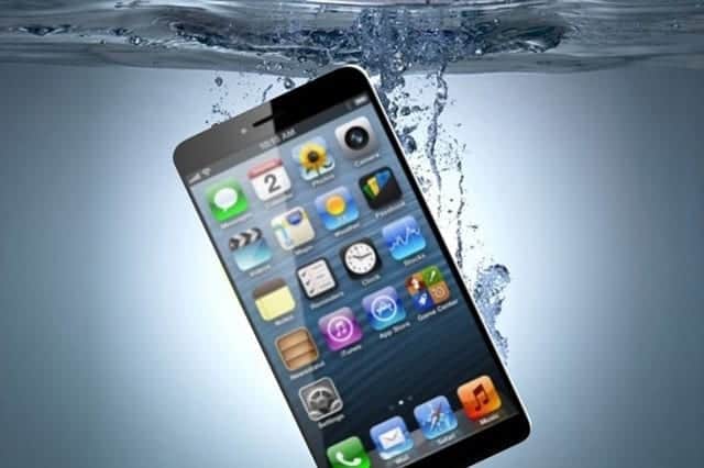 What To Do After Your Smartphone Falls In The Water