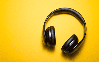 Making the Right Choice Between Wired and Wireless Headphones