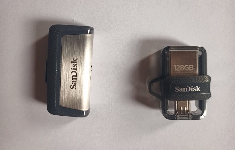 Compare SanDisk Ultra Dual Drive USB Type C with m3.0