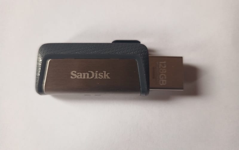 SanDisk Ultra Dual Drive USB Type C showing the USB Type A port