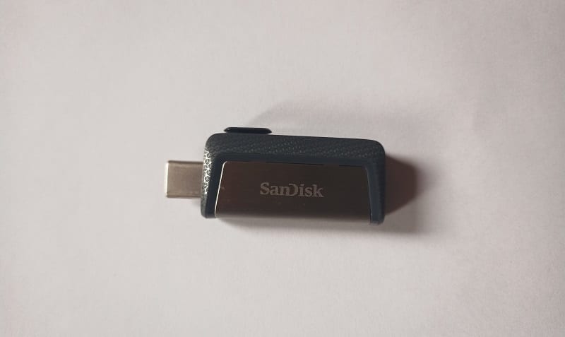 SanDisk Ultra Dual Drive USB Type C showing the USB Type C Port