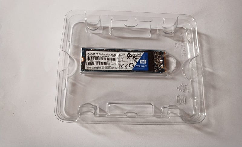 The Transperant pack of the Western Digital Blue 3D SATA SSD M.2 2280