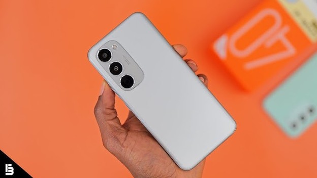 Tecno Spark 40 Pro+ in hand